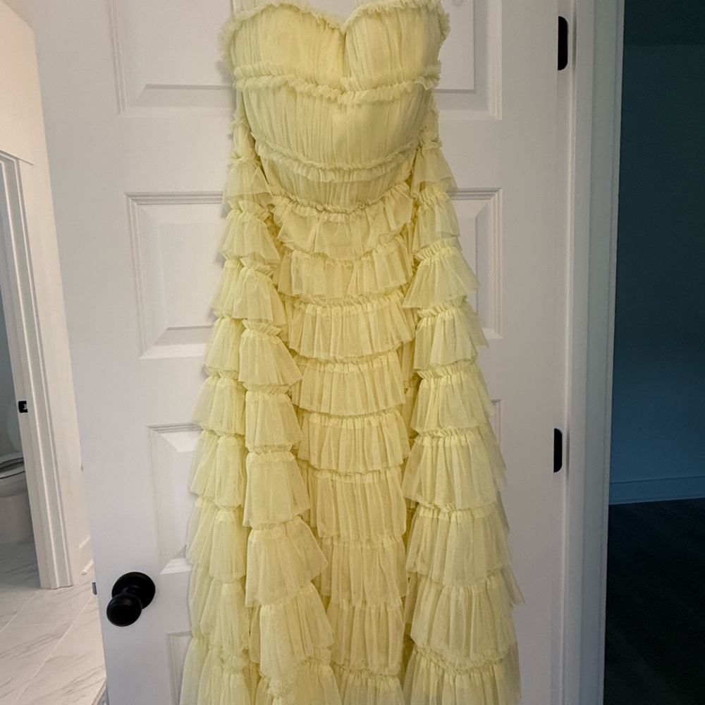 Mac Duggal Light Yellow Strapless Dress